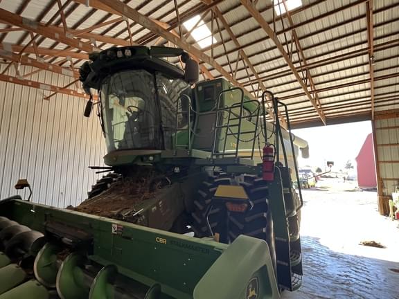 Image of John Deere S780 equipment image 3