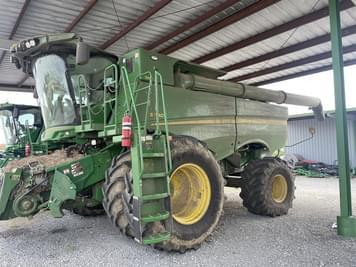 Main image John Deere S780