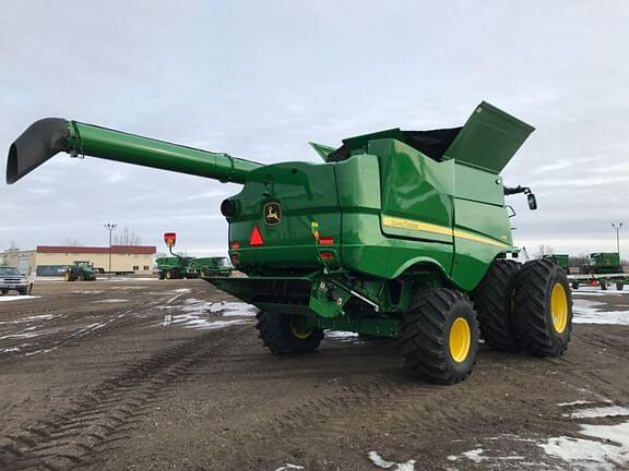 Image of John Deere S780 equipment image 4