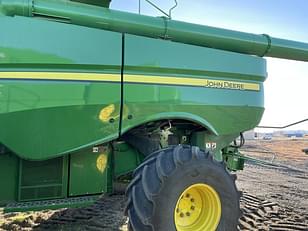 Main image John Deere S780 8