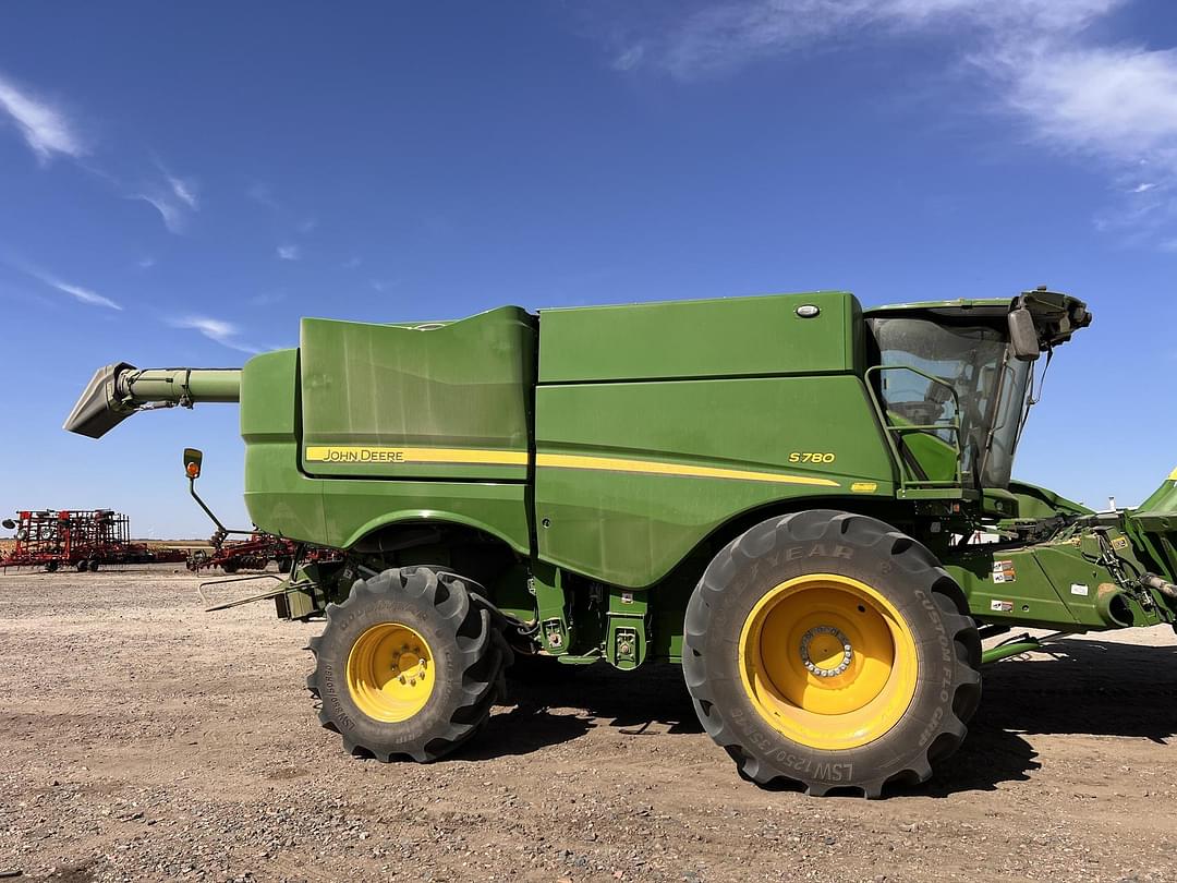 Image of John Deere S780 Primary image