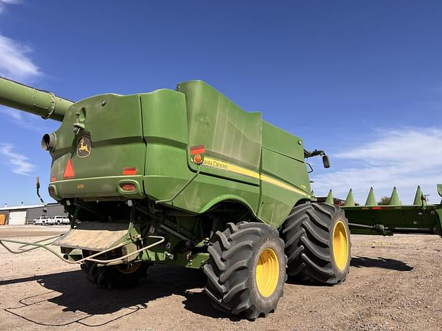 Image of John Deere S780 equipment image 2