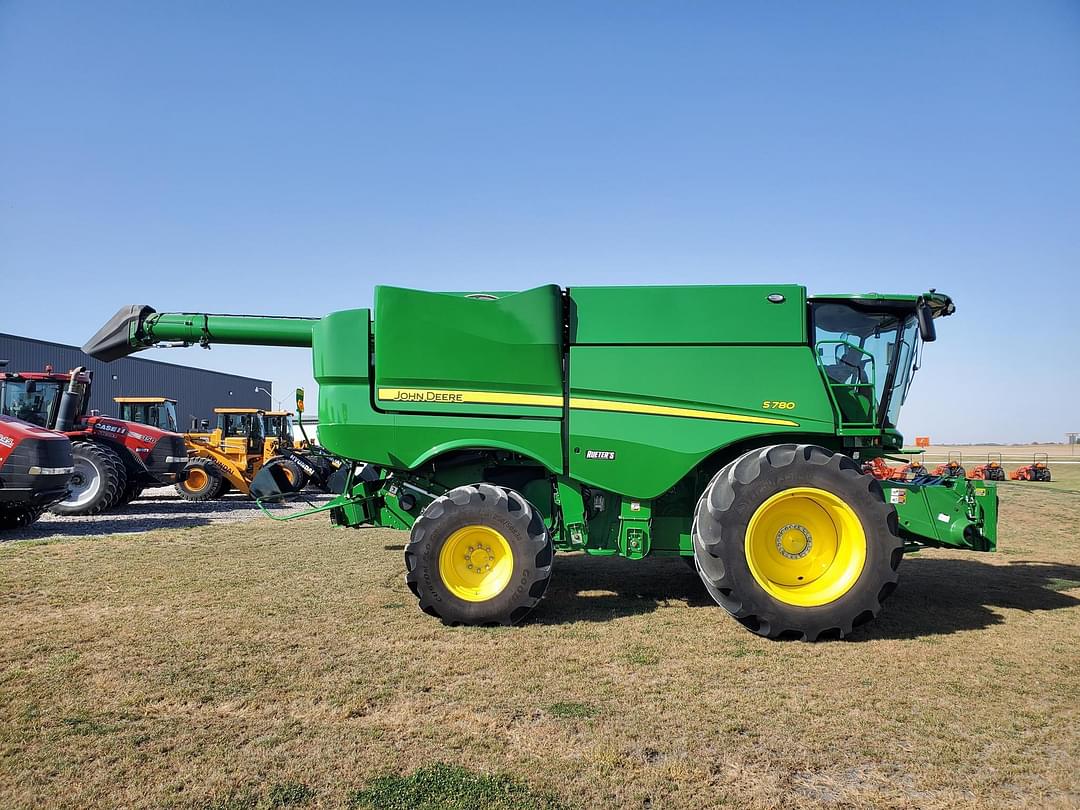 Image of John Deere S780 Primary image