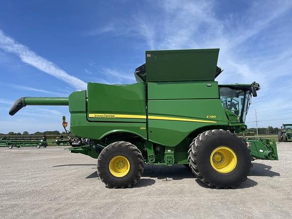 Image of John Deere S780 equipment image 3