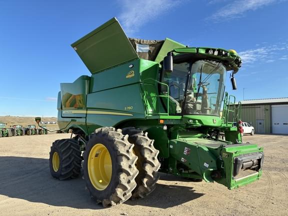 Image of John Deere S780 equipment image 2