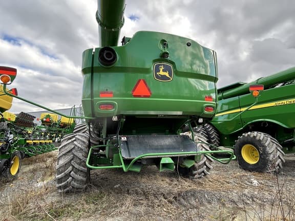 Image of John Deere S780 equipment image 3