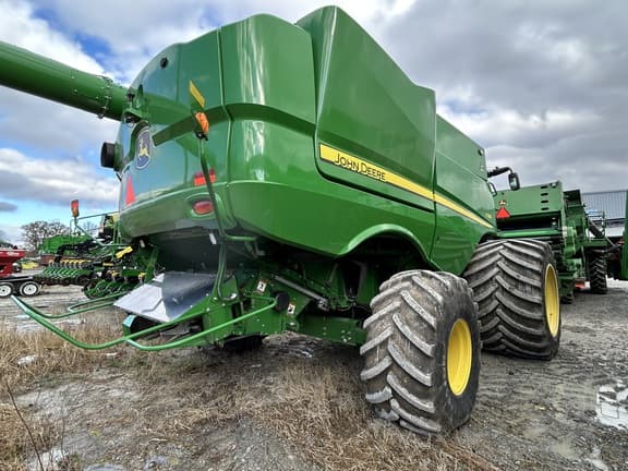 Image of John Deere S780 equipment image 4