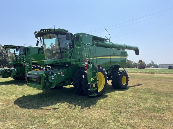 2023 John Deere S780 Equipment Image0