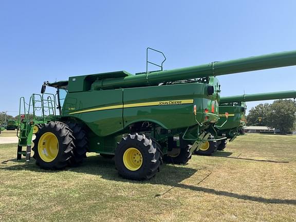 Image of John Deere S780 equipment image 1