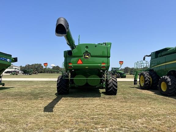 Image of John Deere S780 equipment image 2