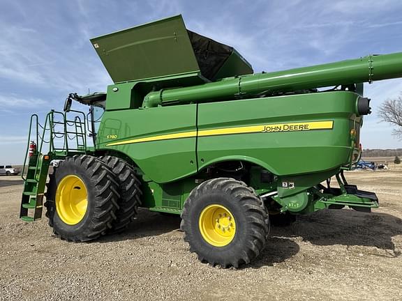 Image of John Deere S780 equipment image 3