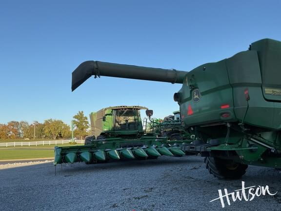 Image of John Deere S780 equipment image 2