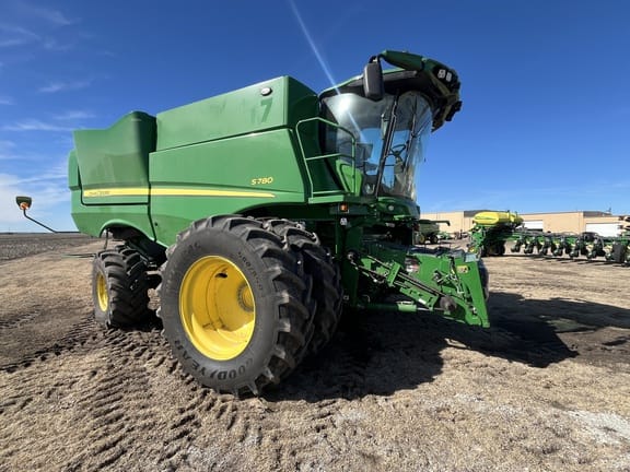 2023 John Deere S780 Equipment Image0
