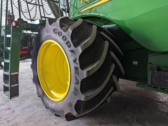 Image of John Deere S780 Image 1