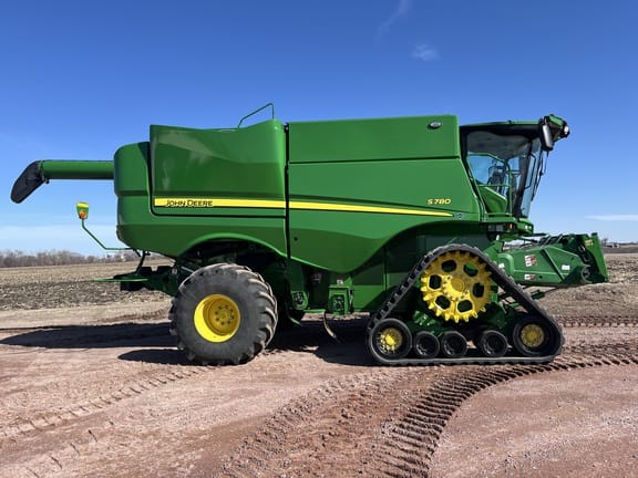 2023 John Deere S780 Equipment Image0