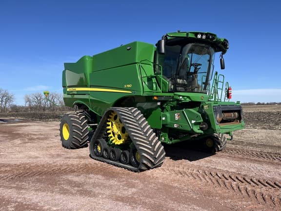 Image of John Deere S780 equipment image 3