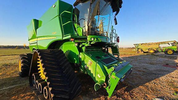 Image of John Deere S780 equipment image 1