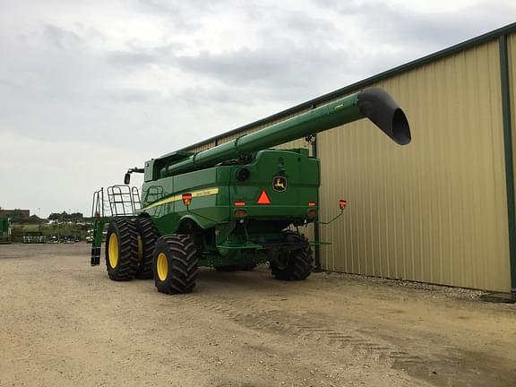 Image of John Deere S780 equipment image 2