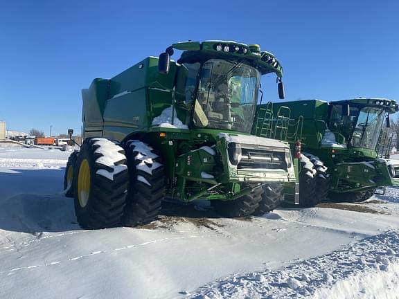 Image of John Deere S780 equipment image 1