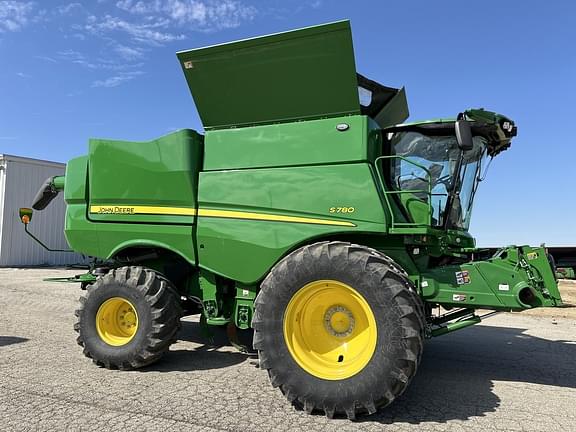 Image of John Deere S780 Primary image