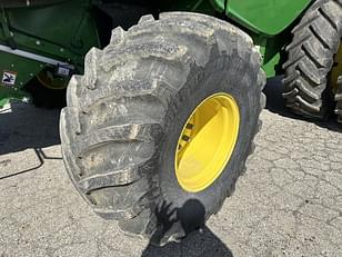 Main image John Deere S780 19