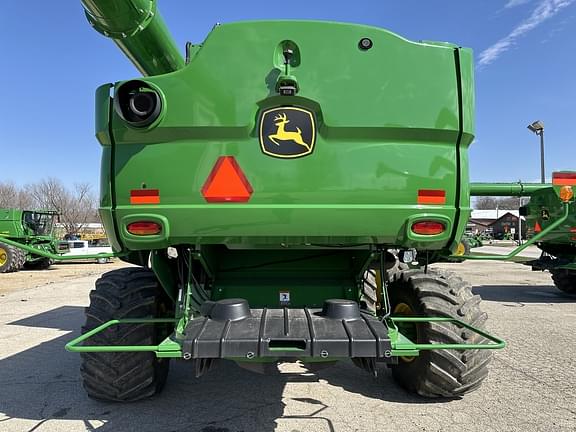 Image of John Deere S780 equipment image 4