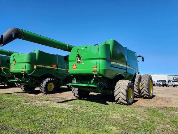 Image of John Deere S780 equipment image 4