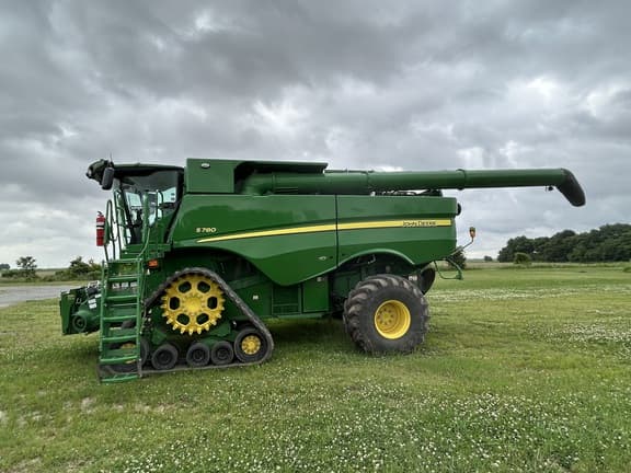Image of John Deere S780 equipment image 2