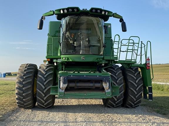 Image of John Deere S780 equipment image 1