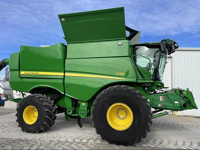 Image of John Deere S780 equipment image 2