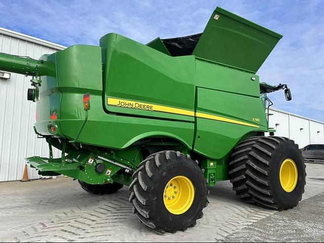 Image of John Deere S780 equipment image 4