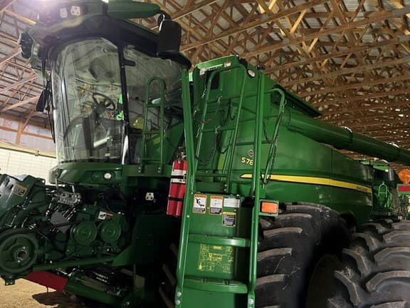 Image of John Deere S780 equipment image 1