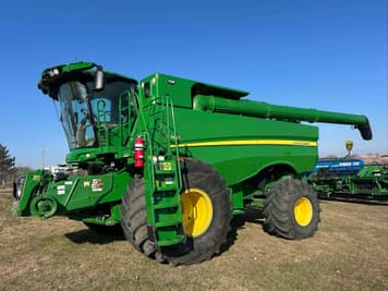 Main image John Deere S780