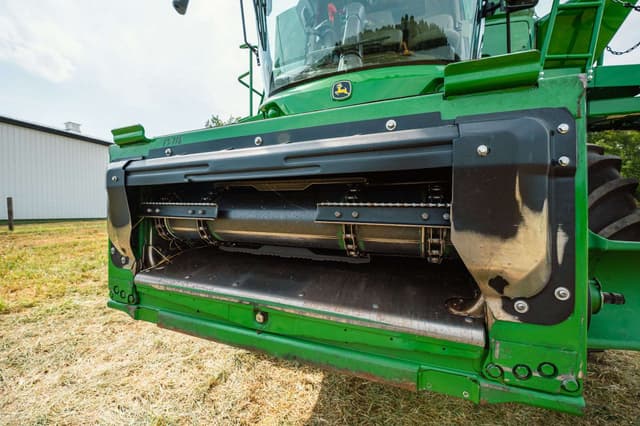 Image of John Deere S780 equipment image 4