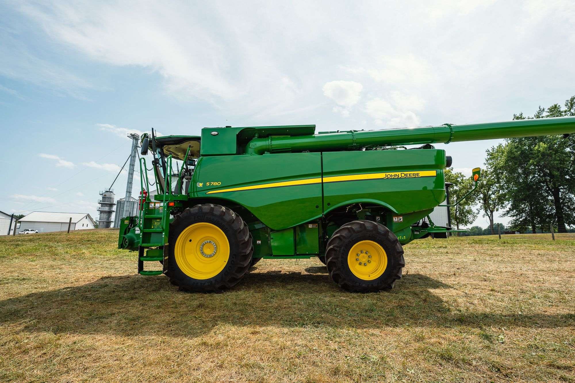 2023 John Deere S780 Equipment Image0