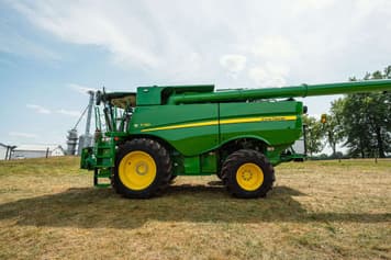 Main image John Deere S780