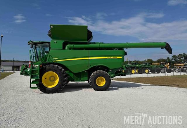Image of John Deere S780 equipment image 1