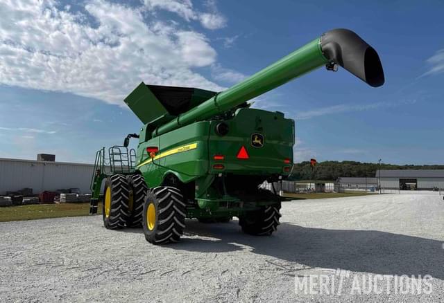 Image of John Deere S780 equipment image 2