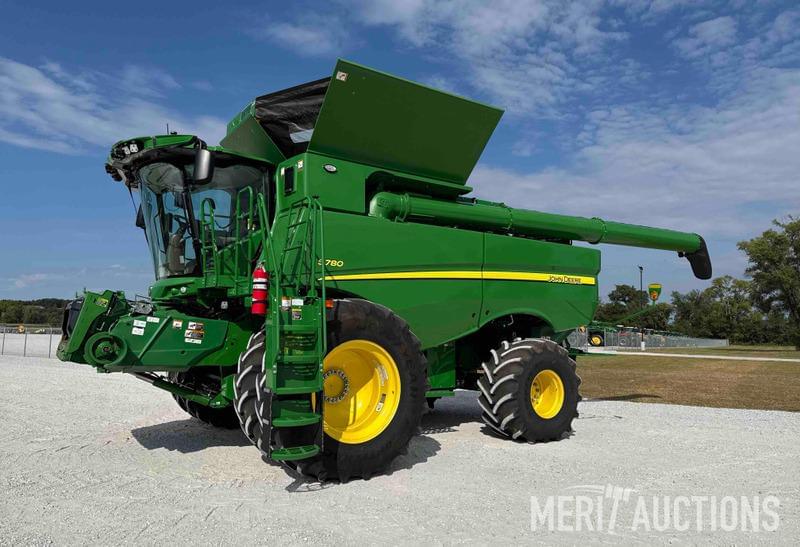 Image of John Deere S780 Primary image