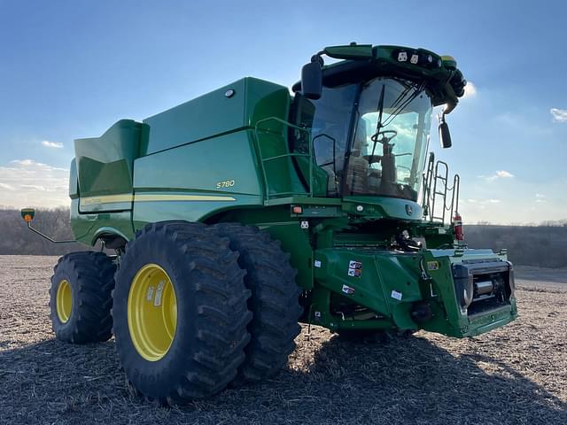 Image of John Deere S780 equipment image 4