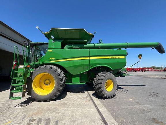 Image of John Deere S780 equipment image 2