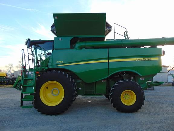 Image of John Deere S780 equipment image 3