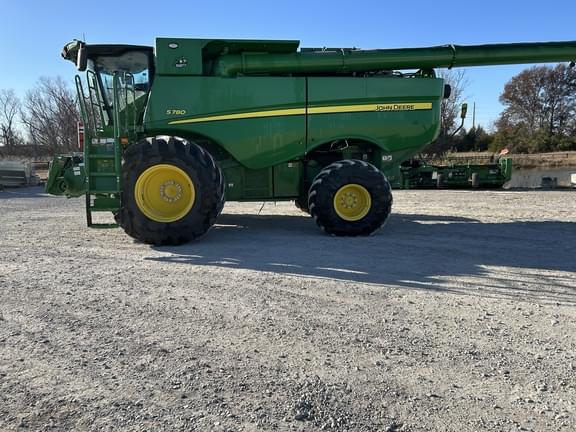 Image of John Deere S780 equipment image 2