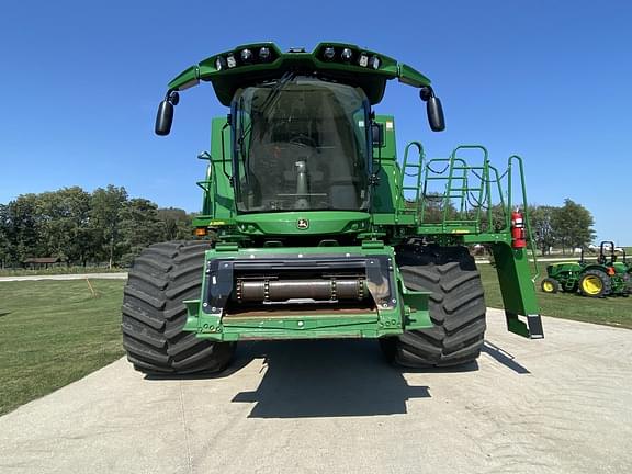 Image of John Deere S780 equipment image 2