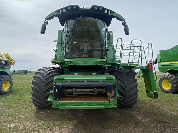 Image of John Deere S780 equipment image 1