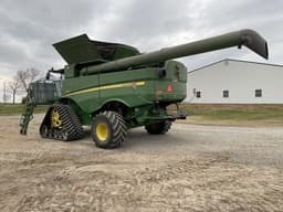 Image of John Deere S780 equipment image 2