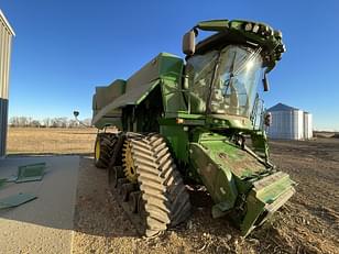 Main image John Deere S780 1