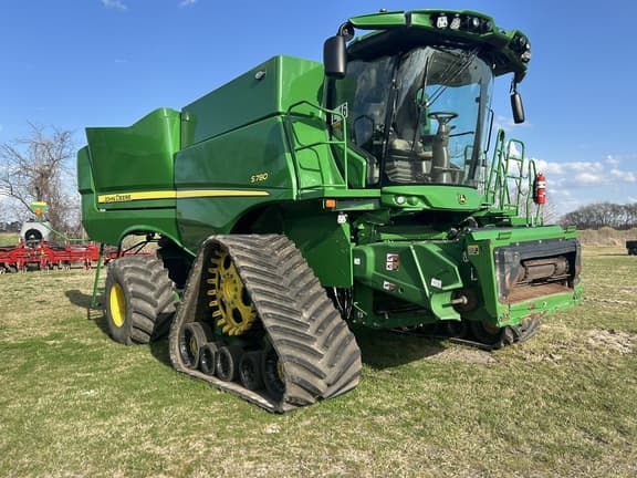Image of John Deere S780 equipment image 2