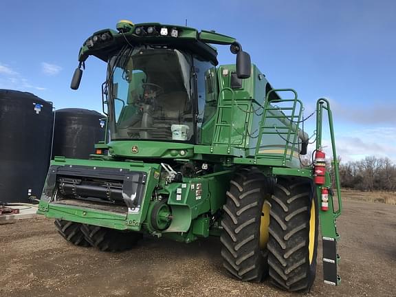 Image of John Deere S780 equipment image 2