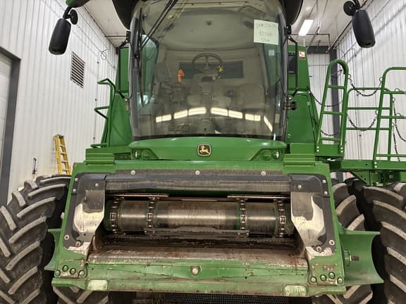 Image of John Deere S780 equipment image 1